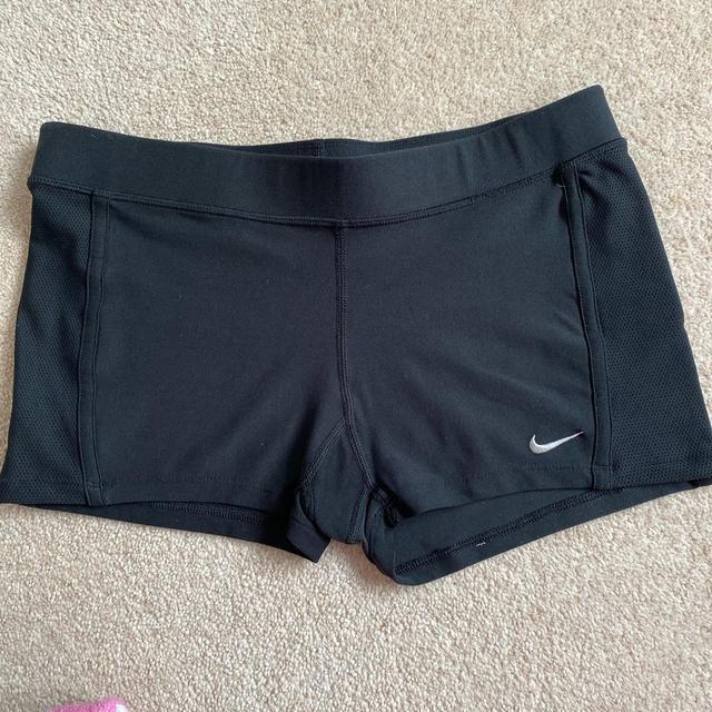 Nike Women's Shorts - Black - S on Productcaster.