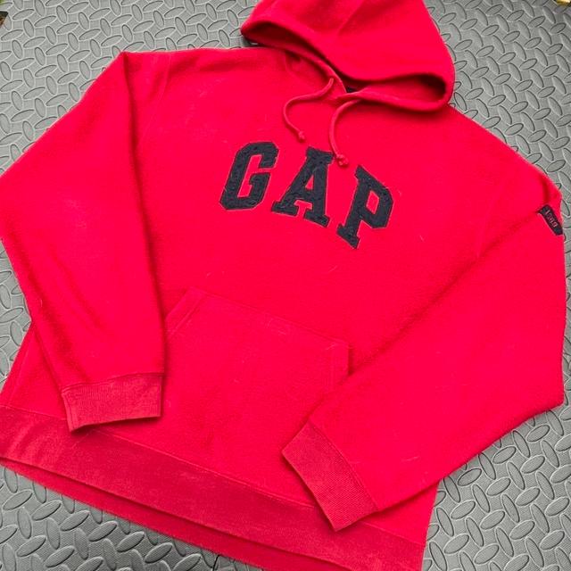 Gap Men's Hoodie - Red - M on Productcaster.