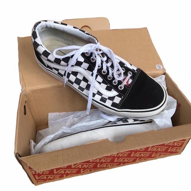 Vans Women's Trainers - Black/White - UK 7 on Productcaster.