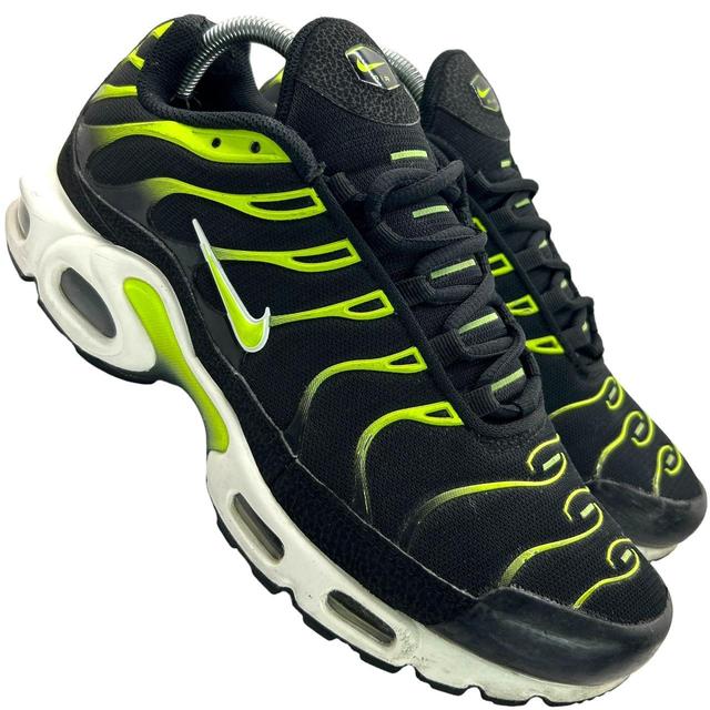 Nike Men's Trainers - Black/Green - UK 7.5 on Productcaster.