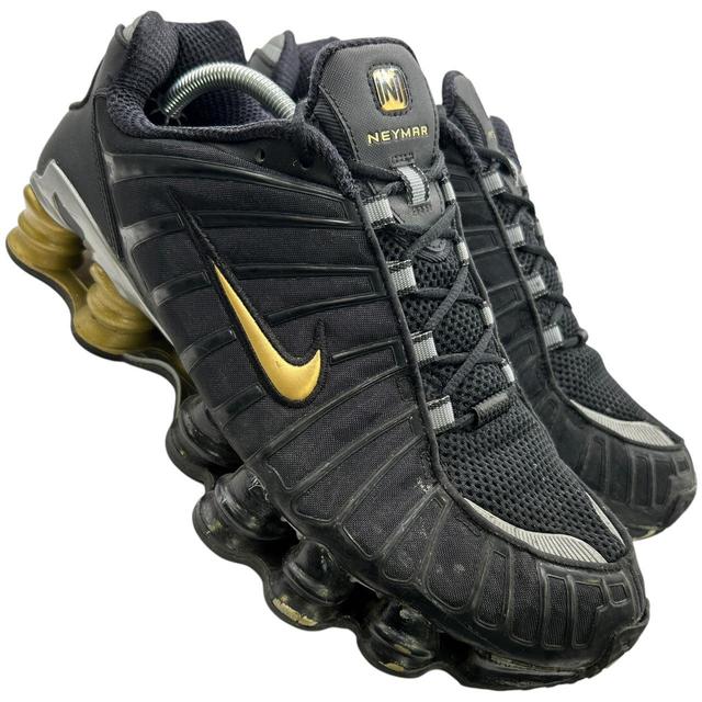 Nike Men's Trainers - Black/Gold - UK 9.5 on Productcaster.