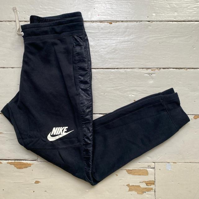 Nike Men's Sweatpants - Black - S on Productcaster.