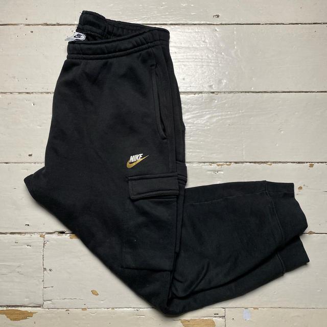 Nike Men's Sweatpants - Black - M on Productcaster.