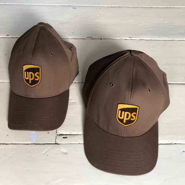 Vintage Men's Caps - Brown/Gold on Productcaster.