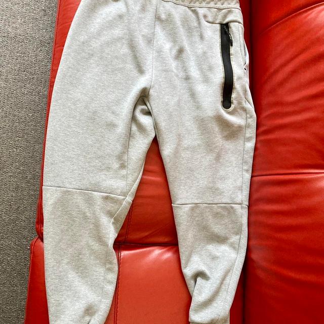 Nike Men's Sweatpants - Grey - L on Productcaster.