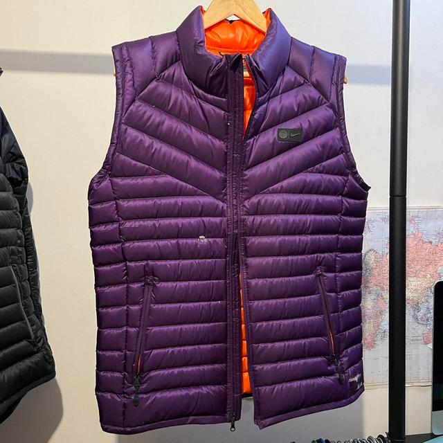 Nike Men's Gilet - Purple - M on Productcaster.