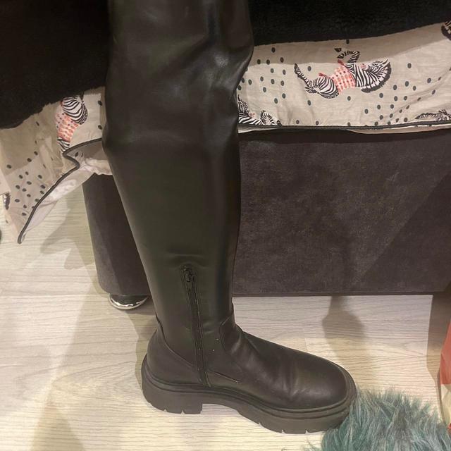 Zara Women's Over the knee Boots - Black - UK 4 on Productcaster.