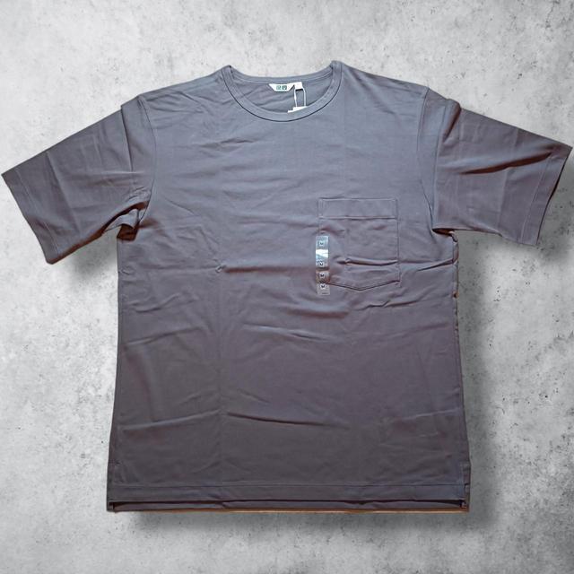 UNIQLO Men's T-shirt - Brown/Khaki - M on Productcaster.