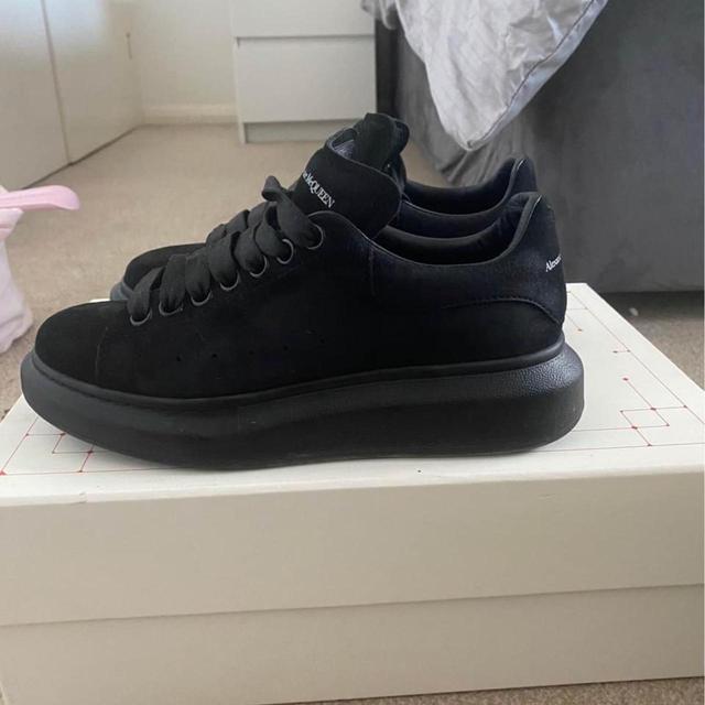 Alexander McQueen Women's Trainers - Black - UK 5 on Productcaster.