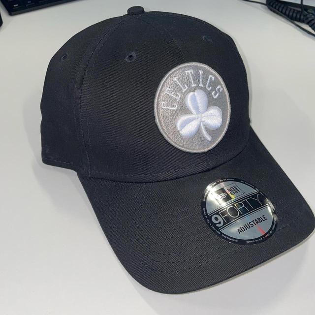 New Era Men's Caps - Black on Productcaster.