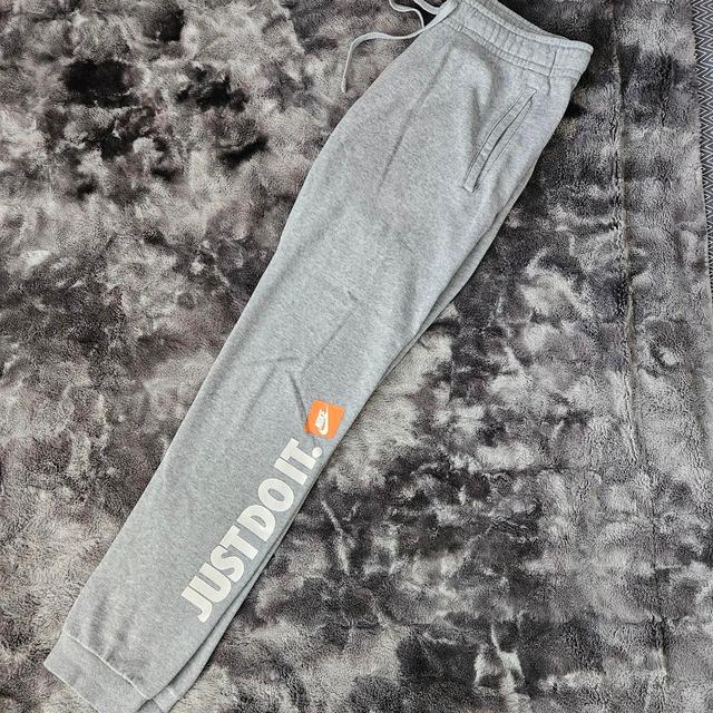 Nike Men's Sweatpants - Grey - S on Productcaster.