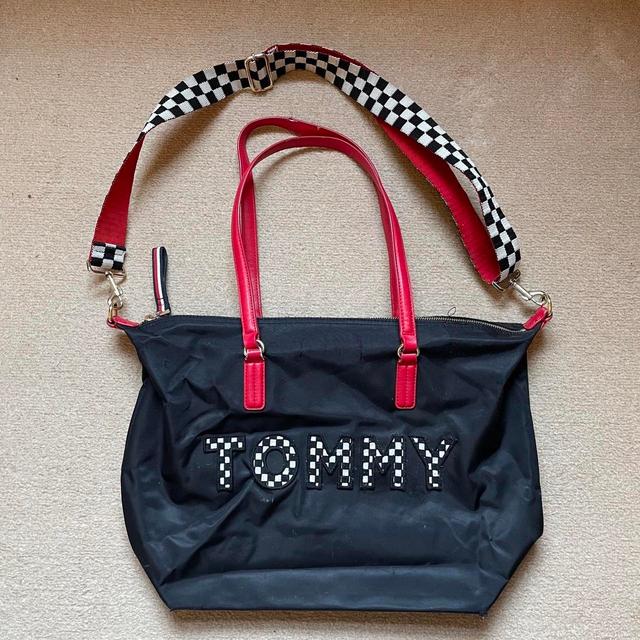 Tommy Hilfiger Women's Tote bags - Black/Red on Productcaster.