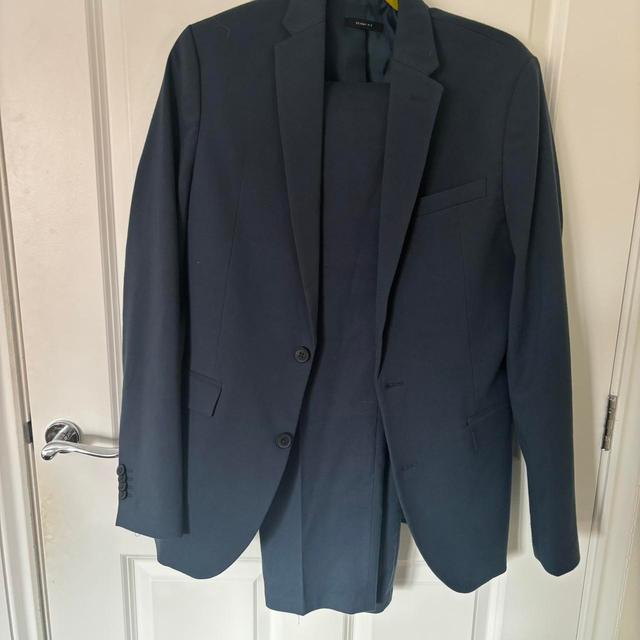 New Look Men's Suit - Navy - S on Productcaster.