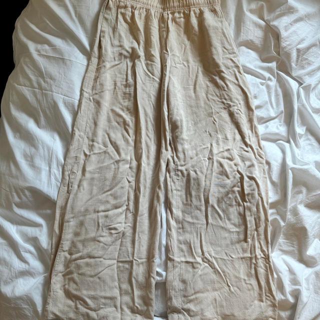 H&M Women's Trousers - Cream - UK 6 on Productcaster.