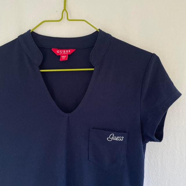 Guess Women's T-shirt - Navy - XS on Productcaster.