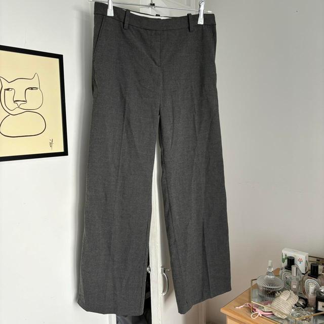 H&M Women's Trousers - Grey - UK 10 on Productcaster.