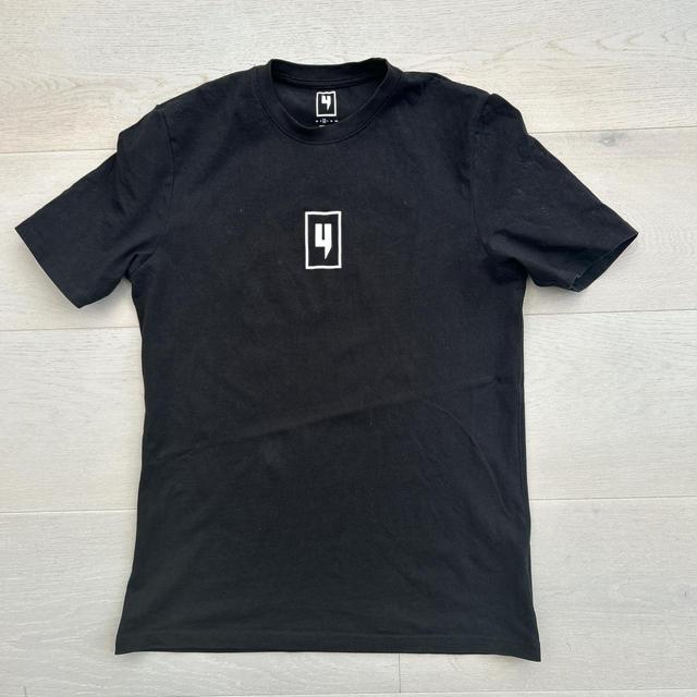 Yelir World Men's T-shirt - Black - M on Productcaster.