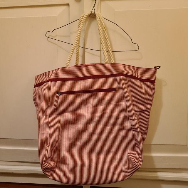 Women's Bag - White on Productcaster.