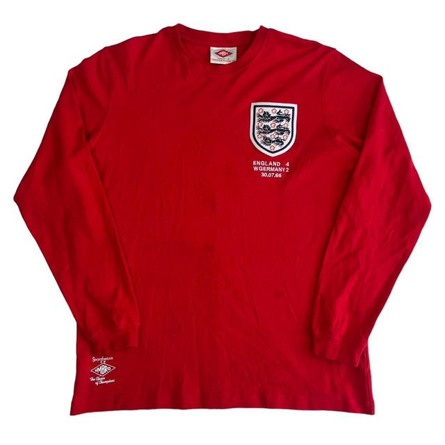 Umbro Men's T-shirt - Red - L on Productcaster.