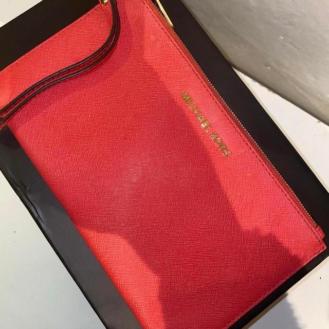 Michael Kors Women's Clutch bags - Red on Productcaster.