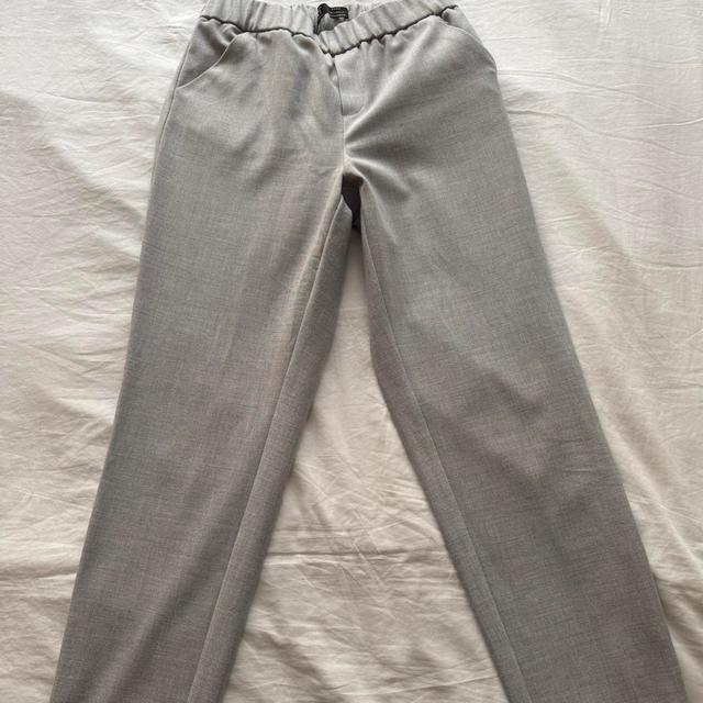 Zara Women's Trousers - Grey - S on Productcaster.