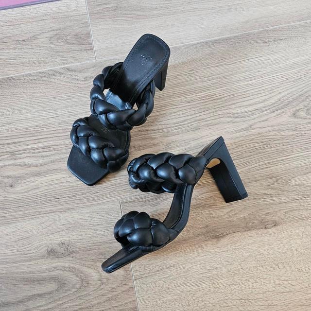 H&M Women's Sandals - Black - UK 4 on Productcaster.