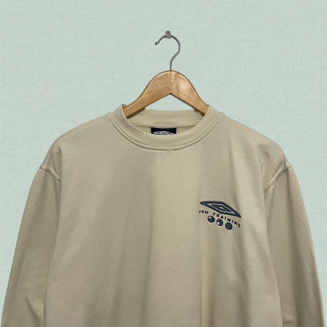 Umbro Men's Sweatshirt - Cream - S on Productcaster.