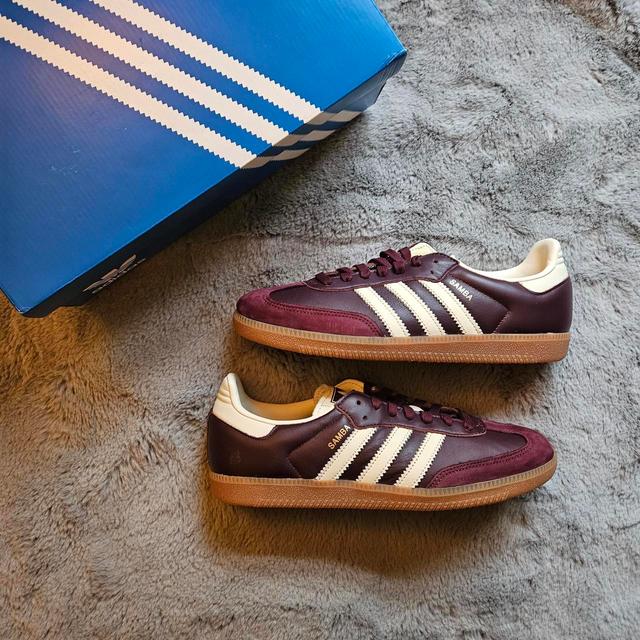 Adidas Women's Trainers - Cream/Burgundy - UK 5.5 on Productcaster.