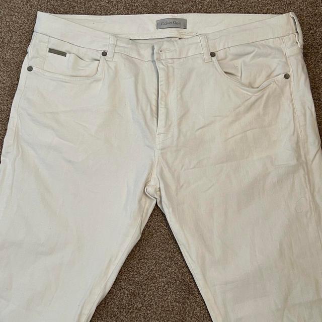 Calvin Klein Men's Slim Jeans - White - 34" on Productcaster.