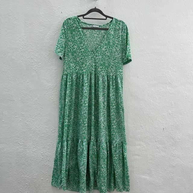 Zara Women's Dress - Green/White - 8 on Productcaster.