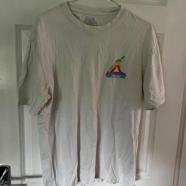 Palace Men's T-shirt - White - M on Productcaster.