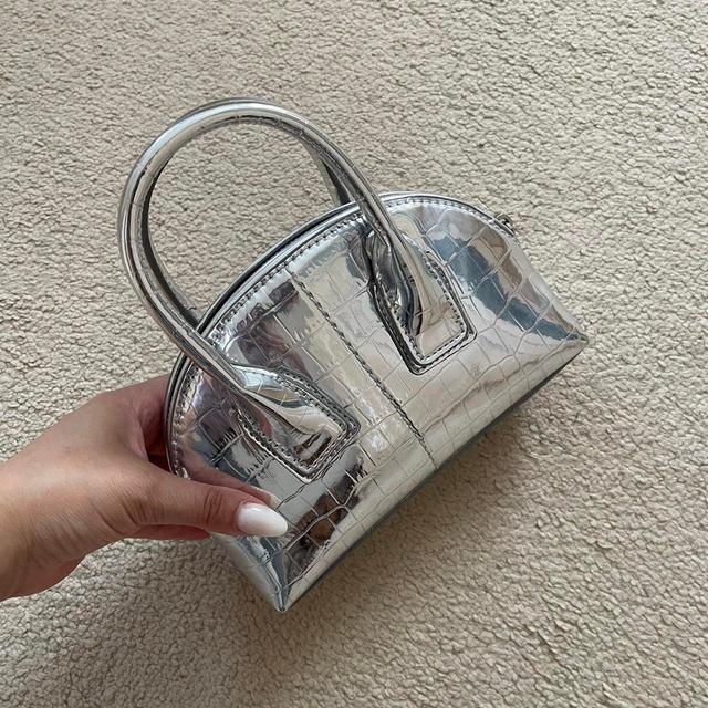 Zara Women's Bag - Silver on Productcaster.