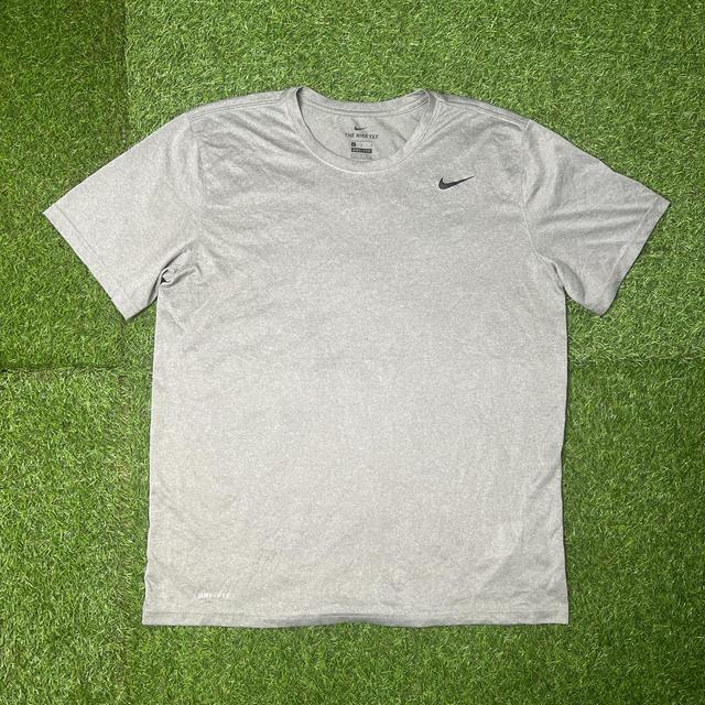 Nike Men's T-shirt - Grey - L on Productcaster.