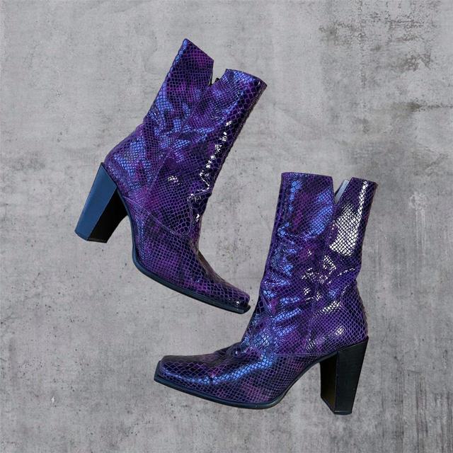 Vintage Women's Platform Boots - Purple - UK 5 on Productcaster.