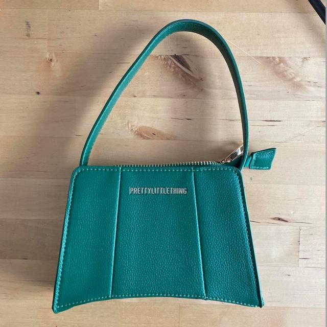 PrettyLittleThing Women's Bag - Green on Productcaster.