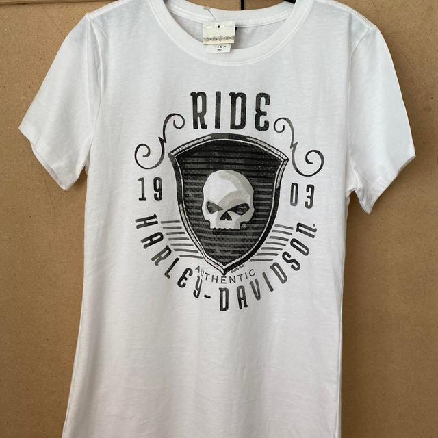 Harley Davidson Women's T-shirt - White - M on Productcaster.