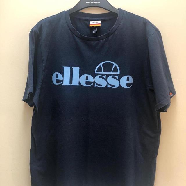 Ellesse Men's T-shirt - Navy - L on Productcaster.