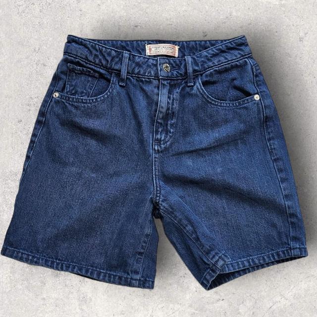 Guess Women's Shorts - Navy - 24" on Productcaster.