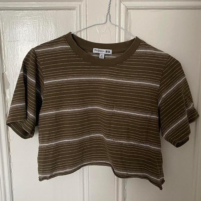 UNIQLO Women's Crop top - Khaki/Brown - 10 on Productcaster.