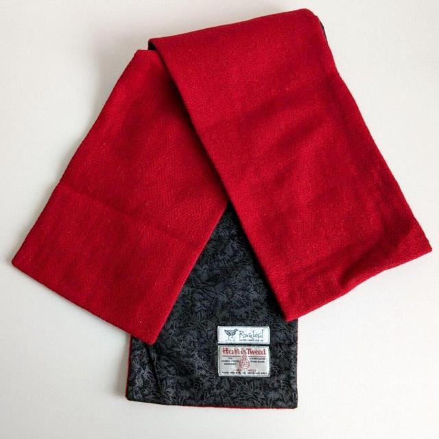 Harris Tweed Men's Scarf - Red on Productcaster.