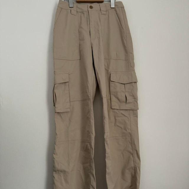 Abercrombie & Fitch Women's Straight leg Cargo Trousers - Cream - XS on Productcaster.