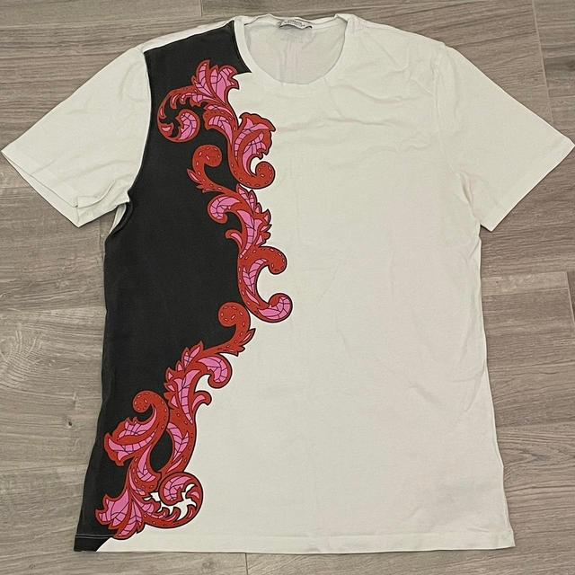 Versace Men's T-shirt - Multi - M on Productcaster.