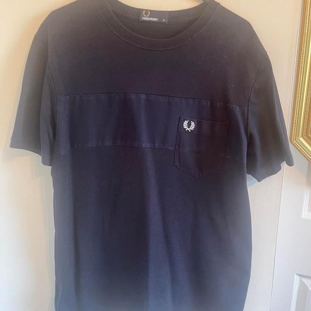 Fred Perry Men's T-shirt - Navy - M on Productcaster.