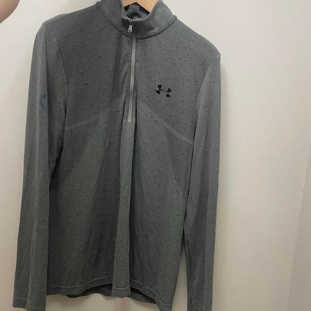 Under Armour Men's Top - Grey - L on Productcaster.