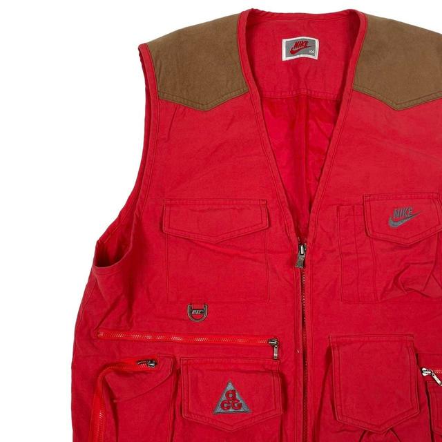 Nike ACG Men's Gilet - Red - M on Productcaster.