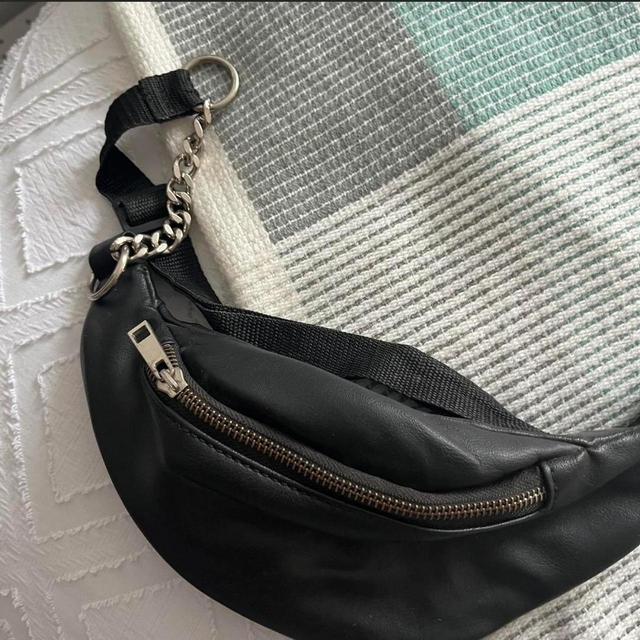 PrettyLittleThing Women's Bum bags and belt bags - Black on Productcaster.