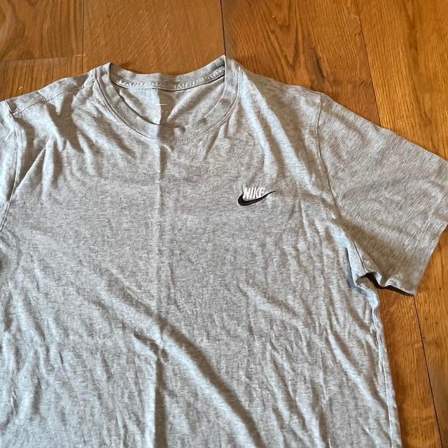 Nike Men's T-shirt - Grey - L on Productcaster.