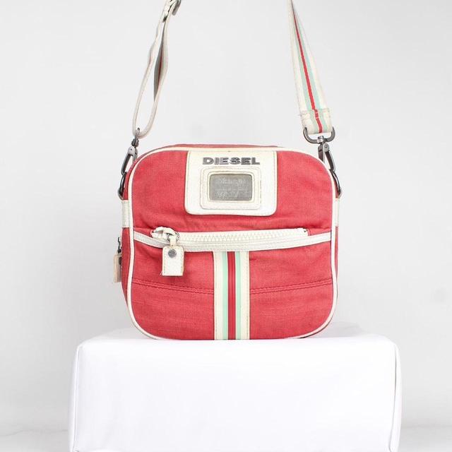 Diesel Women's Crossbody bags - Red/Multi on Productcaster.