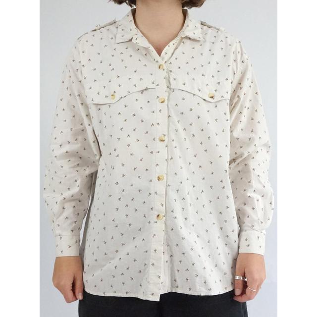 Vintage Women's Shirt - White - M on Productcaster.