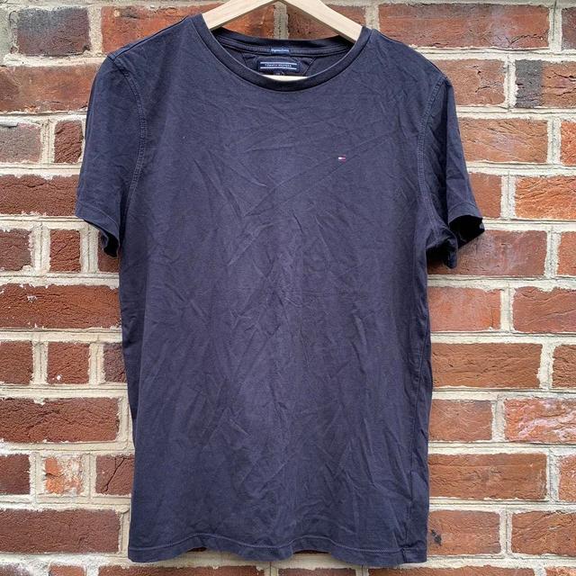 Tommy Hilfiger Men's T-shirt - Navy - S on Productcaster.